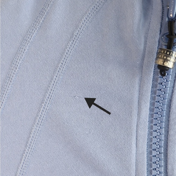 Lululemon Zip-Up Workout Jacket | Powder Blue & Dark Gray | Size 2 - Picture 5 of 6